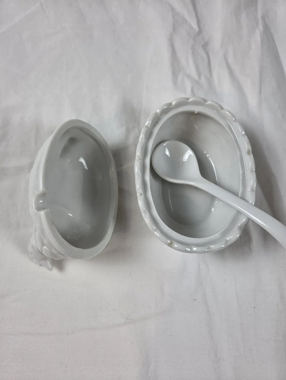 Vintage White Ceramic Nesting Hen Condiment Dish 4